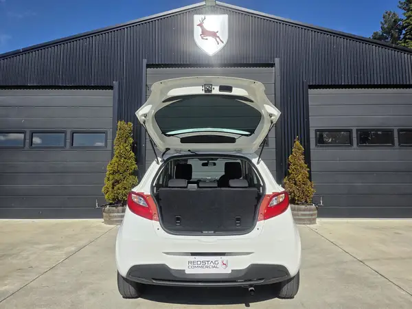 2014 Mazda DEMIO SKY ACTIVE 1.3 AUTO Carousel 9