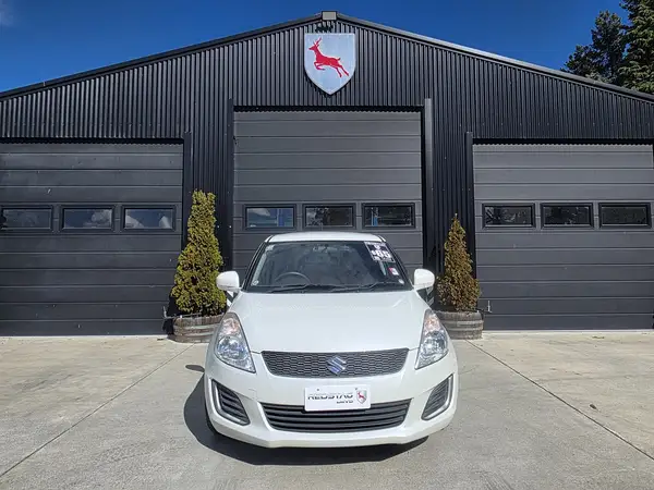 2016 Suzuki SWIFT XG WITH WHEEL UPGRADE! Carousel 6