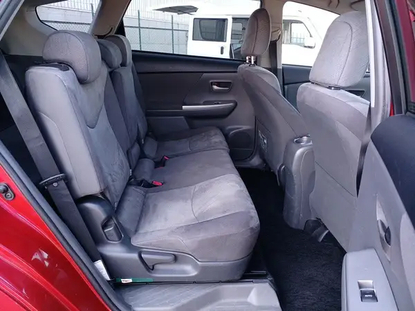 2013 Toyota Prius ALPHA G 7 SEATER Carousel 2