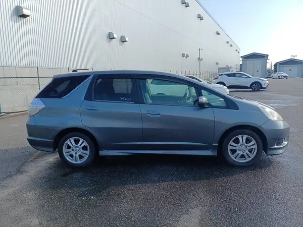 2012 Honda Fit SHUTTLE HYBRID Carousel 4