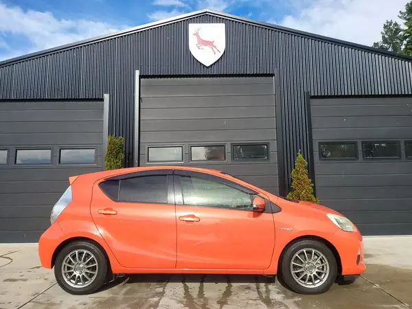 2013 Toyota AQUA HYBRID S IN ORANGE Carousel 5