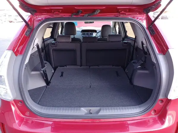 2013 Toyota Prius ALPHA G 7 SEATER Carousel 9