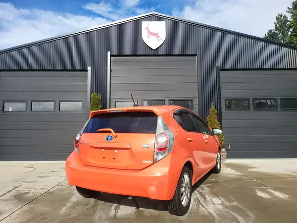 2013 Toyota AQUA HYBRID S IN ORANGE Carousel 4