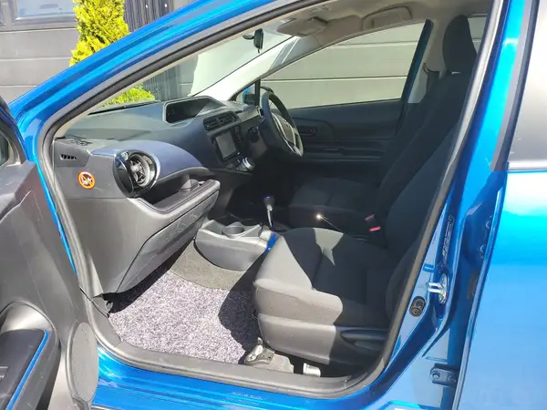 2016 Toyota AQUA S Model - Hybrid Carousel 9
