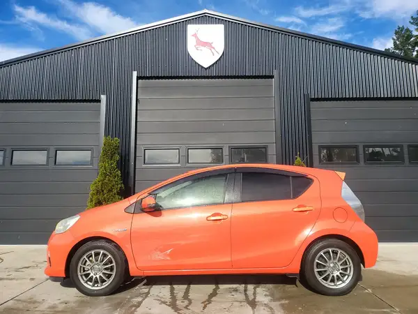 2013 Toyota AQUA HYBRID S IN ORANGE Carousel 1