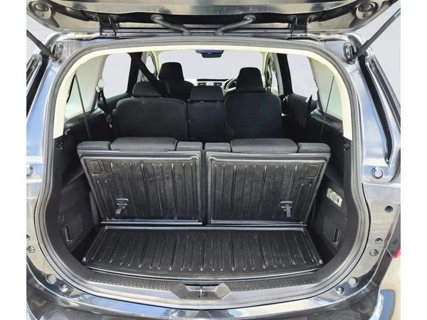 2013 Mazda Premacy 20s Skyactive !! Dual Power Doors Carousel 16