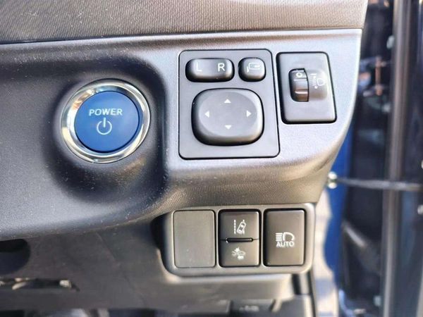 2017 Toyota Aqua HYBRID S Facelift Safetyplus Model Carousel 9