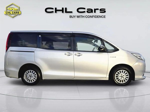 2014 Toyota Noah HYBRID G -7 seater !! DUAL POWER DOORS Carousel 4