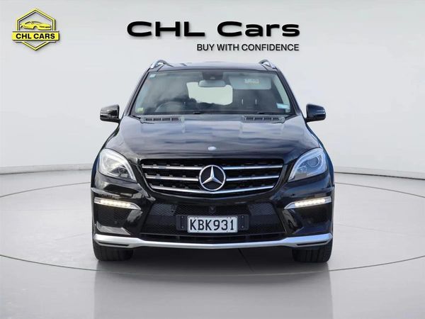 2015 Mercedes-Benz ML 63 V8 Bi-Turbo AMG 5.5L 4MATIC Carousel 2