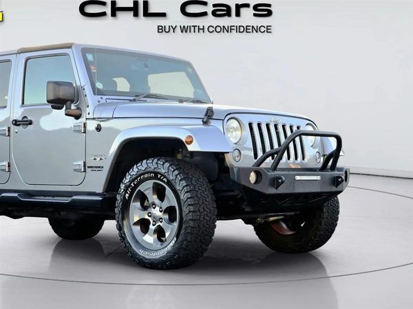 2018 Jeep Wrangler Unlimited Sahara 4x4 !! Cruise Control Carousel 6