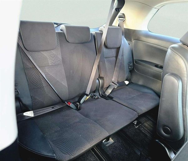2015 Toyota Estima Hybrid Premium Edition 7 Seater Carousel 11