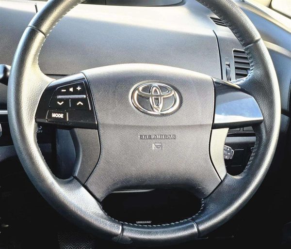 2015 Toyota Estima Hybrid Premium Edition 7 Seater Carousel 9