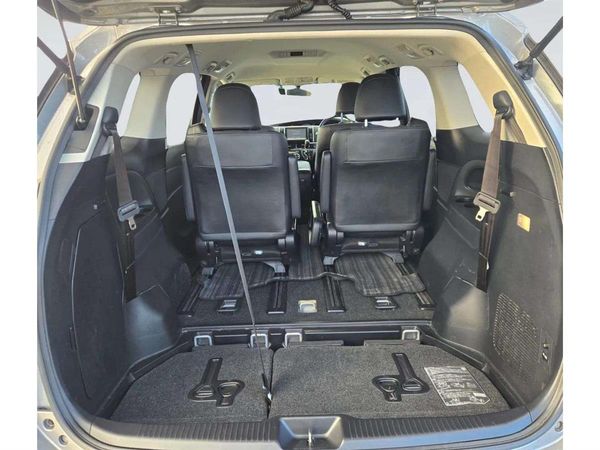 2015 Toyota Estima Hybrid Premium Edition 7 Seater Carousel 12