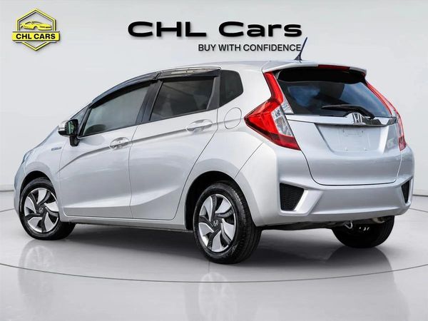 2015 Honda Fit HYBRID F-Package Carousel 2