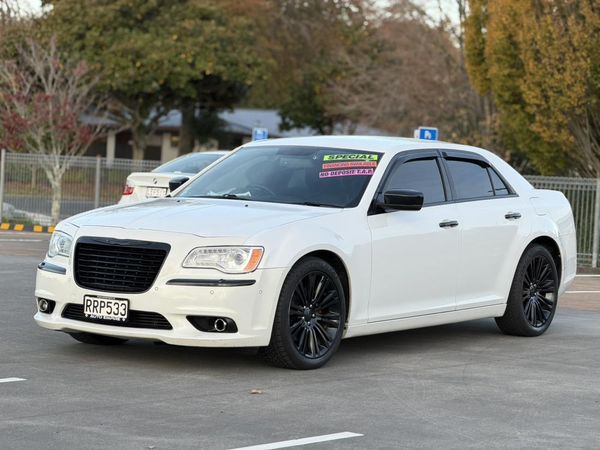 2015 Chrysler 300 **Cruise Control*V6*parking Sensors*Reverse Camera** Carousel 2