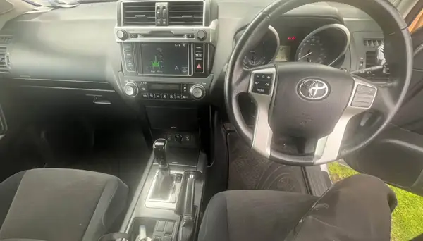 2016 Land Cruiser Prado Carousel 5