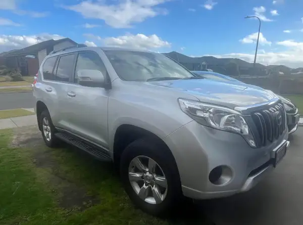 2016 Land Cruiser Prado Carousel 1