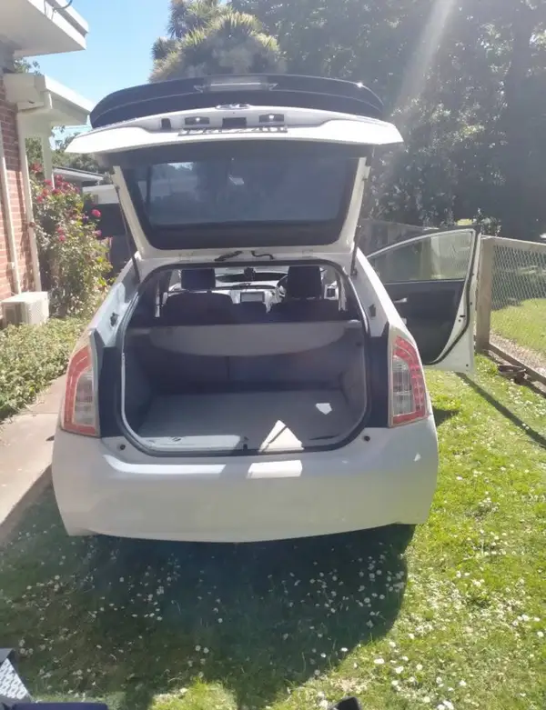 Toyota Prius 2012 Carousel 3