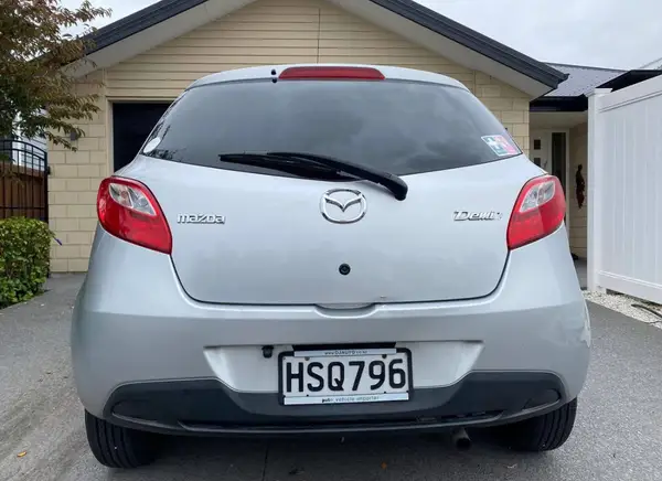 2009 Mazda Demio Carousel 7