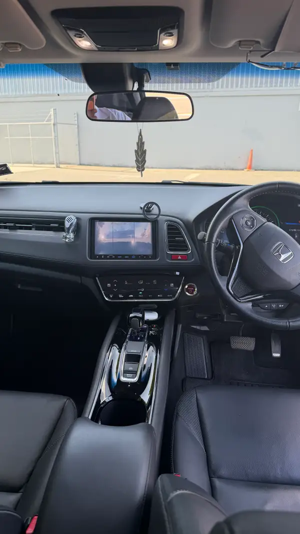 Honda vezel 2014 Z Carousel 8