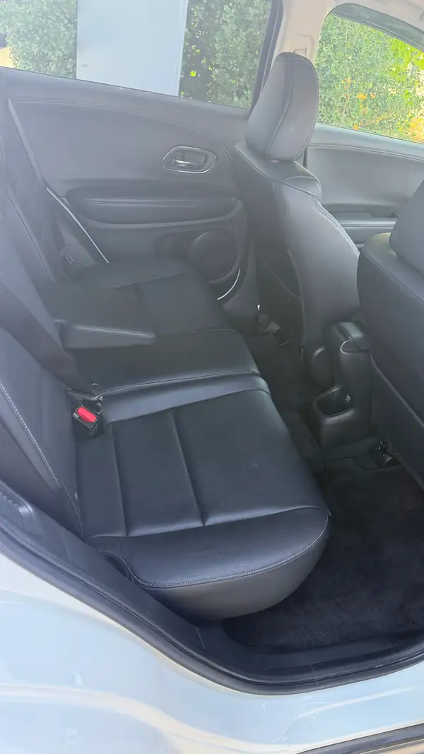 Honda vezel 2014 Z Carousel 7