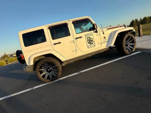 2017 Jeep Wrangler Sahara Carousel 5