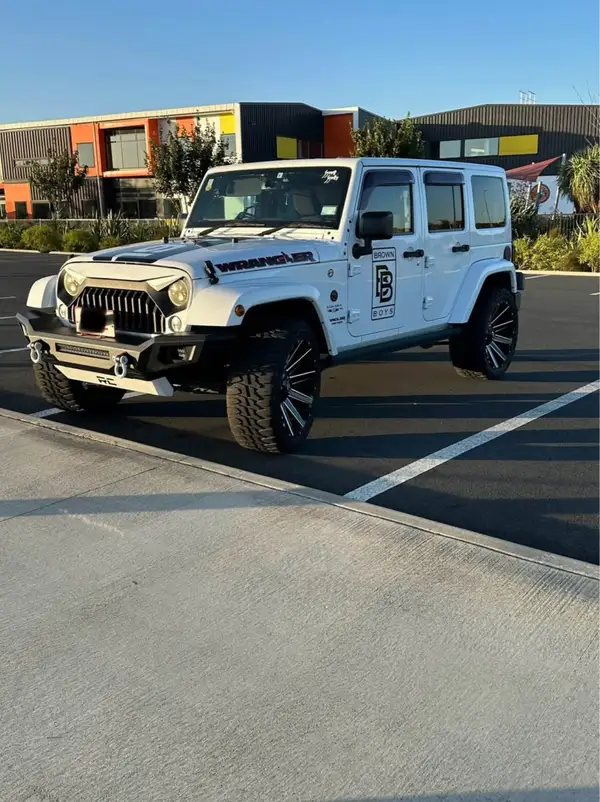 2017 Jeep Wrangler Sahara Carousel 1