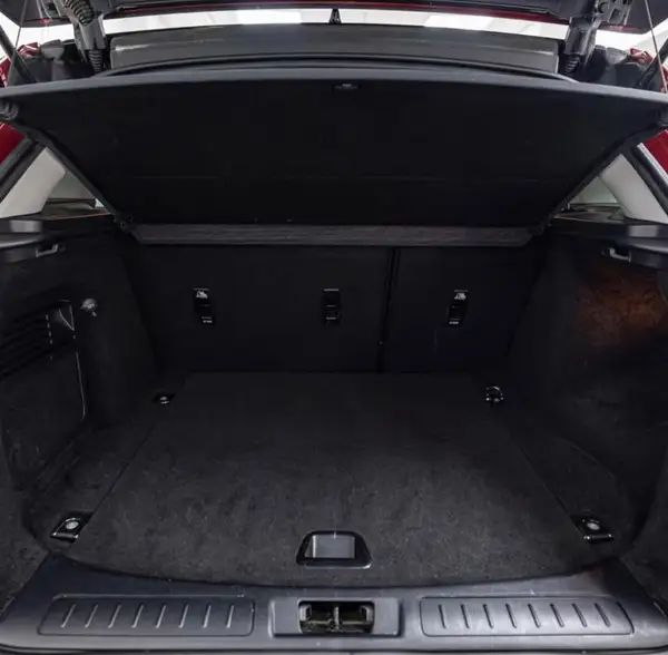 2017 Range Rover Carousel 9
