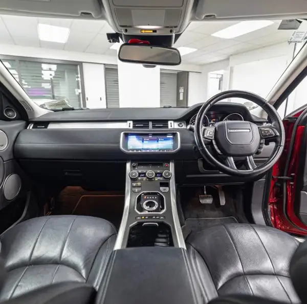 2017 Range Rover Carousel 4