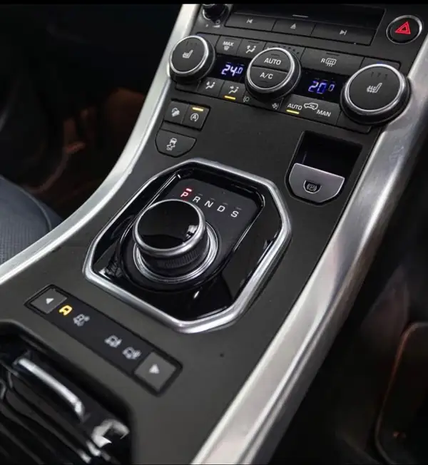 2017 Range Rover Carousel 8