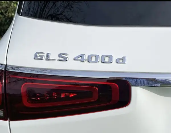 2023 Mercedes-Benz GLS 400d Carousel 1