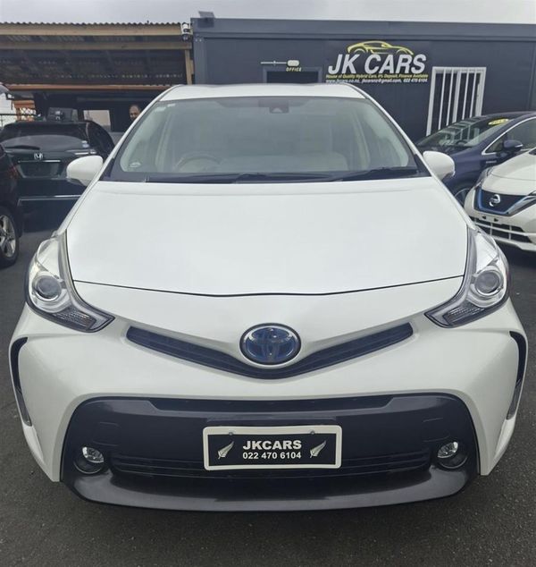 2015 Toyota Prius Alpha G 48000km only 7 seater Carousel 3