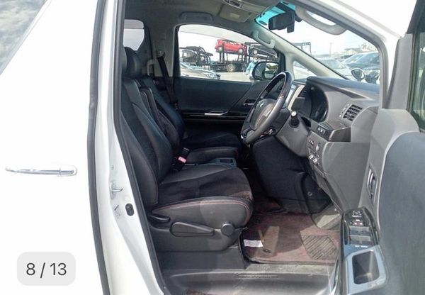 2013 Toyota Vellfire Very low km with leather interior Carousel 3