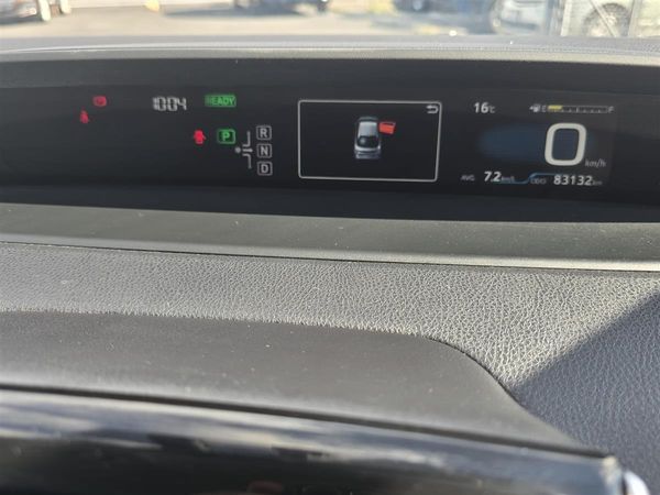 2016 Toyota Prius Hybrid New shape Low km Carousel 12