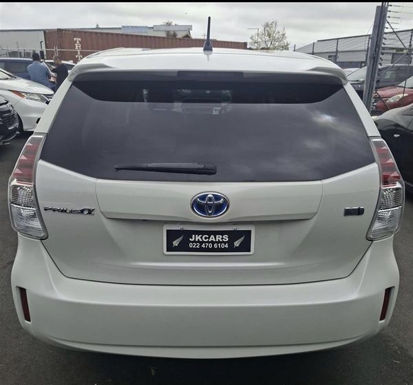 2015 Toyota Prius Alpha G 48000km only 7 seater Carousel 5