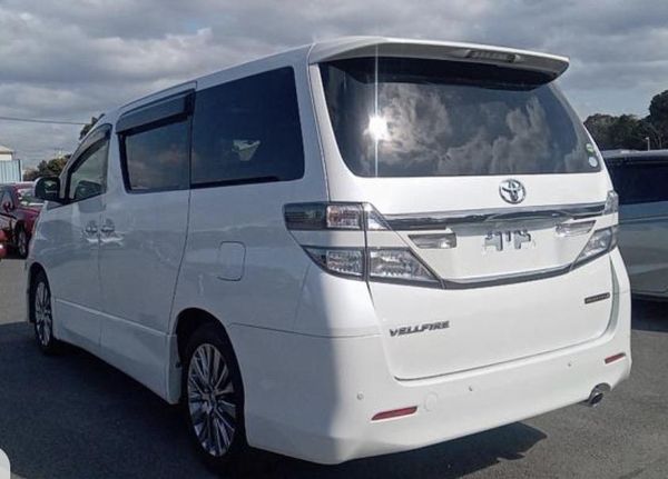 2013 Toyota Vellfire Very low km with leather interior Carousel 2