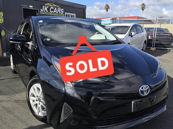 2016 Toyota Prius Hybrid New shape Low km