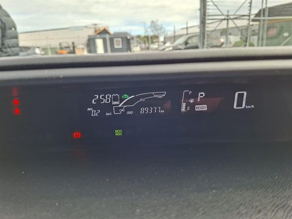 2015 Toyota Aqua Cruise control, Heated seats ,Reverse camera,Alloys Carousel 10