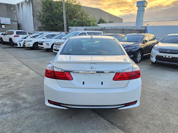 2016 Honda Accord Hybrid 2.0EX Adaptive Cruise Electric Seats Lane Assist Rev Cam Finance Available Carousel 4