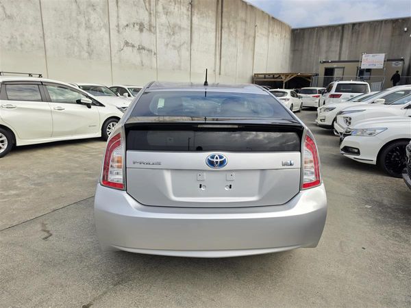 2015 Toyota Prius Hybrid 1.8L Low *32K* Kms Alloys AUX Finance Available Carousel 5