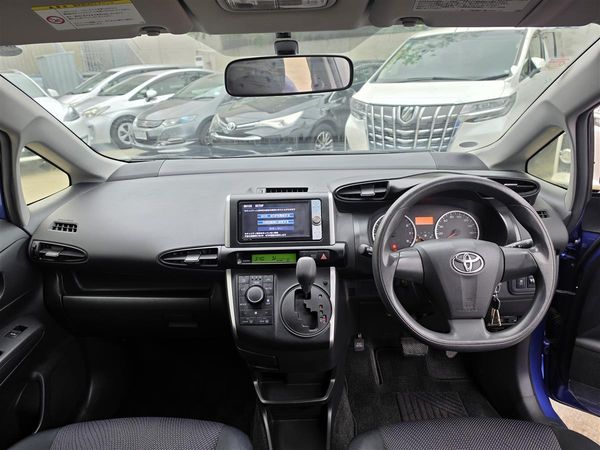 2013 Toyota Wish 1.8X New Shape *7 Seats* Low Kms Rev Camera/Bluetooth Finance Available Carousel 10