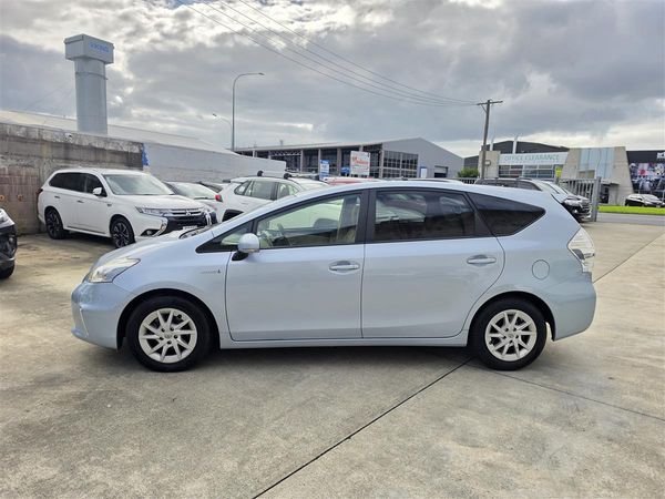 2013 Toyota Prius Alpha S Hybrid 7 Seats Low *43K* Kms Rev Cam/Bluetooth Alloys Finance Available Carousel 1