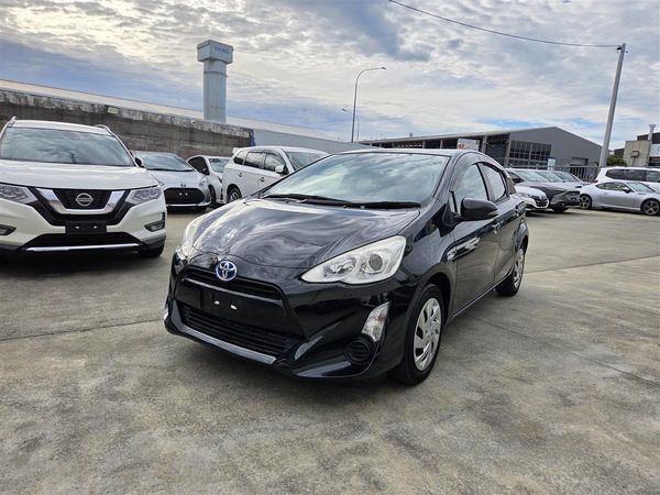 2015 Toyota Aqua S Hybrid Push Start Keyless Rev Cam/Bluetooth Finance Available Carousel 1
