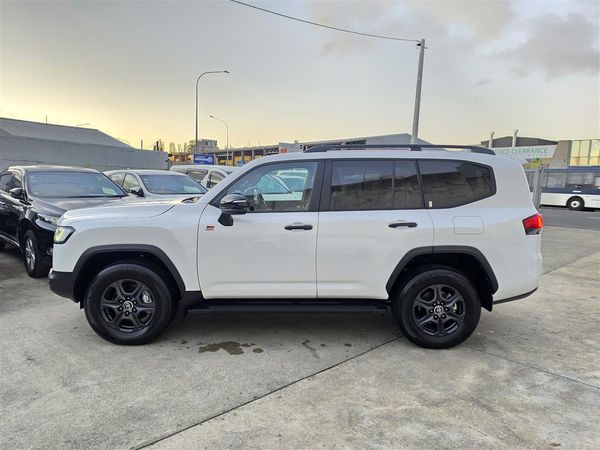 2024 Toyota Land Cruiser 300 GR SPORT 7 Seats 4WD JBL 360 Cam HUD Finance Available Carousel 7