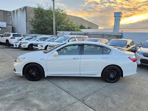 2016 Honda Accord Hybrid 2.0EX Adaptive Cruise Electric Seats Lane Assist Rev Cam Finance Available Carousel 7