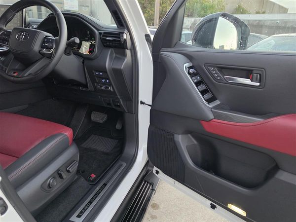 2024 Toyota Land Cruiser 300 GR SPORT 7 Seats 4WD JBL 360 Cam HUD Finance Available Carousel 13
