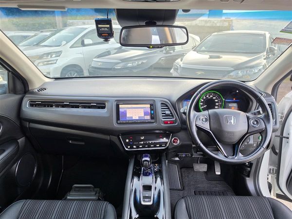 2015 Honda Vezel Hybrid Z Pkg Cruise Leather Alloys Paddle Rev Cam/Bluetooth Finance Available Carousel 9