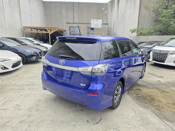 2013 Toyota Wish 1.8X New Shape *7 Seats* Low Kms Rev Camera/Bluetooth Finance Available Carousel 6