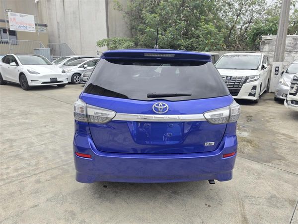 2013 Toyota Wish 1.8X New Shape *7 Seats* Low Kms Rev Camera/Bluetooth Finance Available Carousel 1