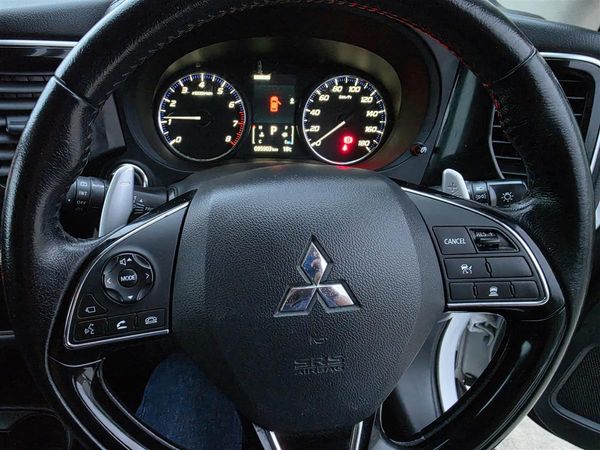2015 Mitsubishi Outlander 4WD Auto Stop 7 Seater Adaptive Cruise Lane Assist FCM Rev Cam Finance Available Carousel 12